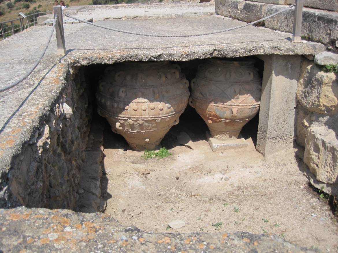 Crete-Decorative-Amphora.jpg